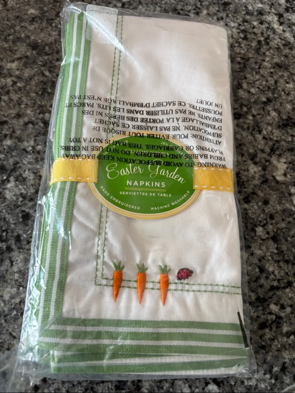 Williams Sonoma Easter Garden Napkins with Embroidered Carrots new